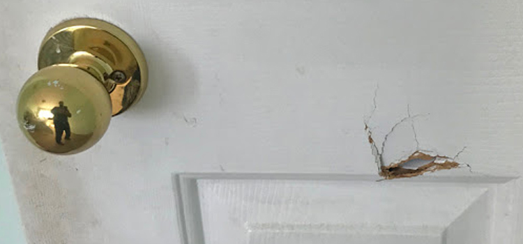 interior door hole repair Pakenham, Victoria