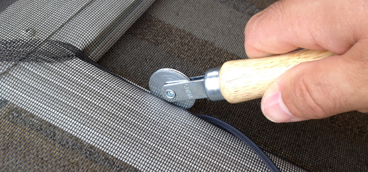 metal screen door repair in Glen Iris, VIC